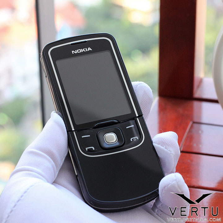 Nokia 8600 Luna- Ánh Trăng Huyền Thoại