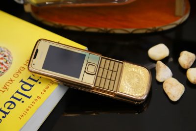 Nokia 8800E Rose Gold trống đồng đẳng cấp
