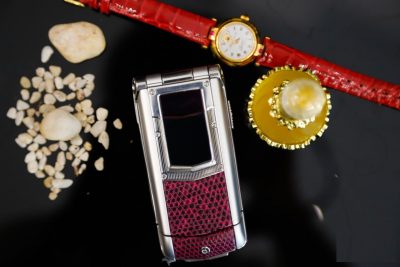 Vertu Constellation Ayxta Da Cá Sấu Màu Hồng