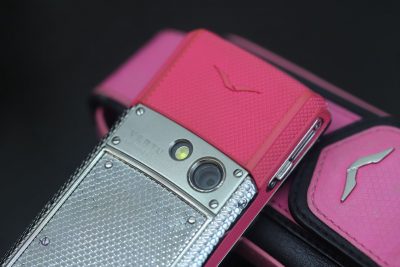 Vertu Ascent Ti Neon Pink