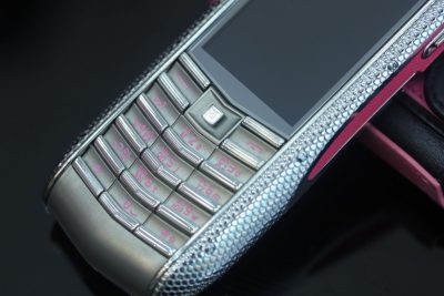 Vertu Ascent Ti Neon Pink