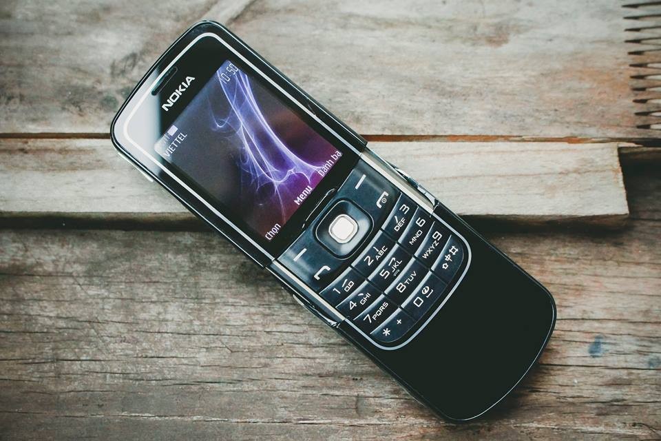 Chiếc điện thoại 'cục gạch' độc nhất vô nhị của Nokia - Đài phát thanh và  truyền hình Nghệ An